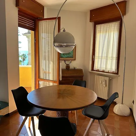 Scorcio Sul Mare Di 아파트 *